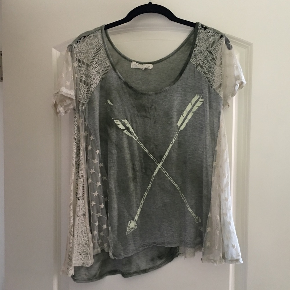 Lace & Green Flowy Soft Tee by Scrapbook -size XS